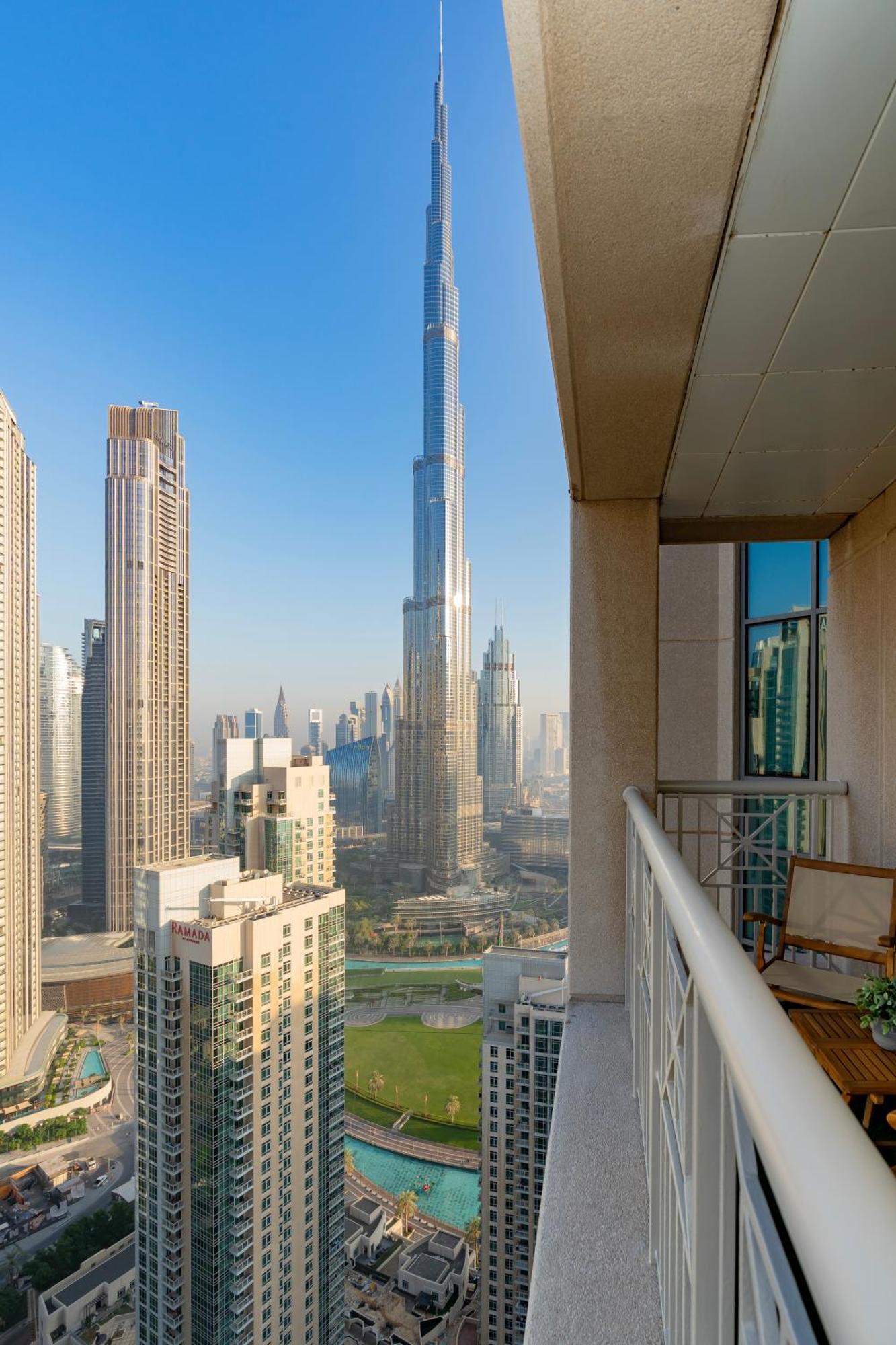 Luxury High Floor 1br With Full Burj Khalifa View By Dubai