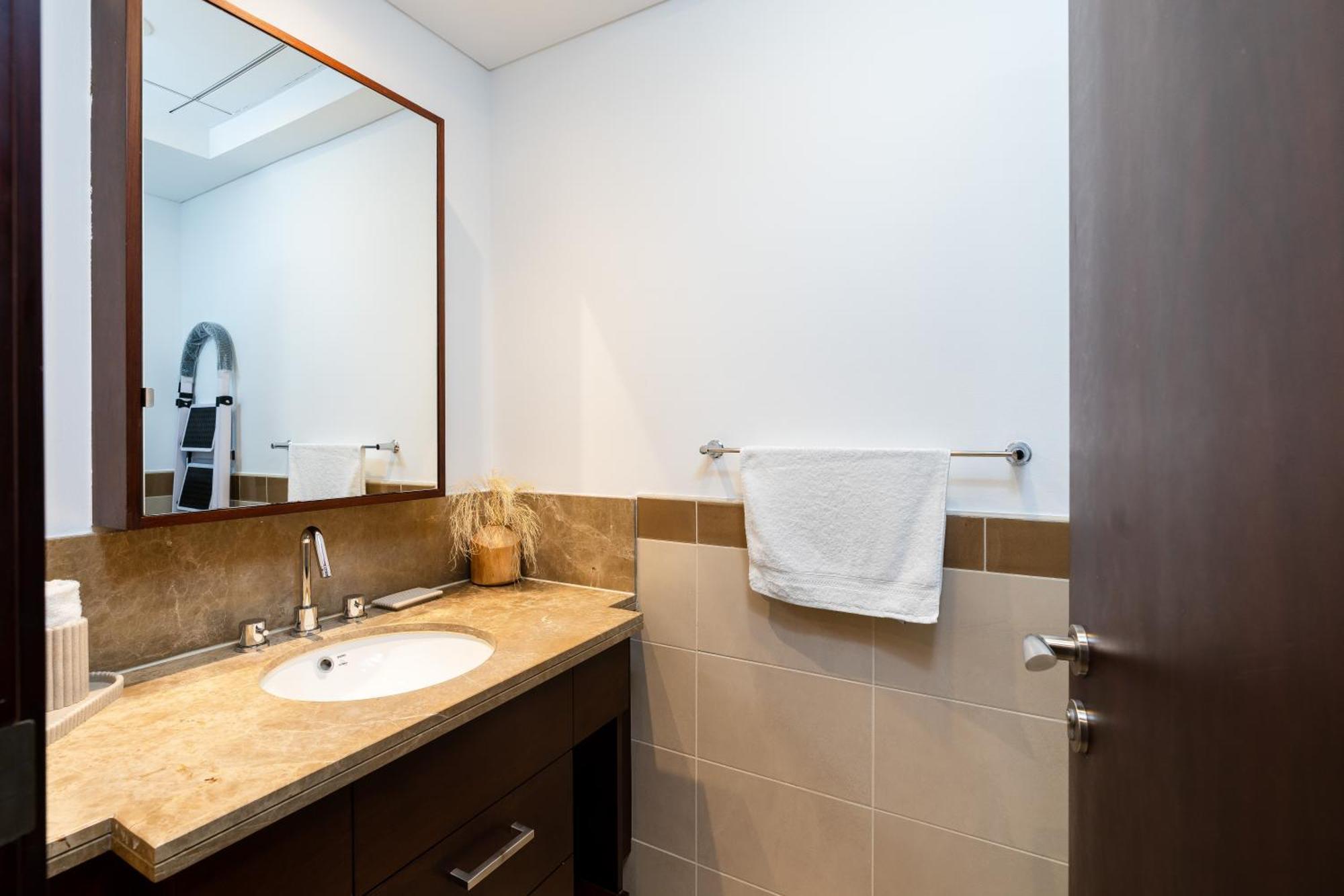 Apartment Luxury High Floor 1br With Full Burj Khalifa View By